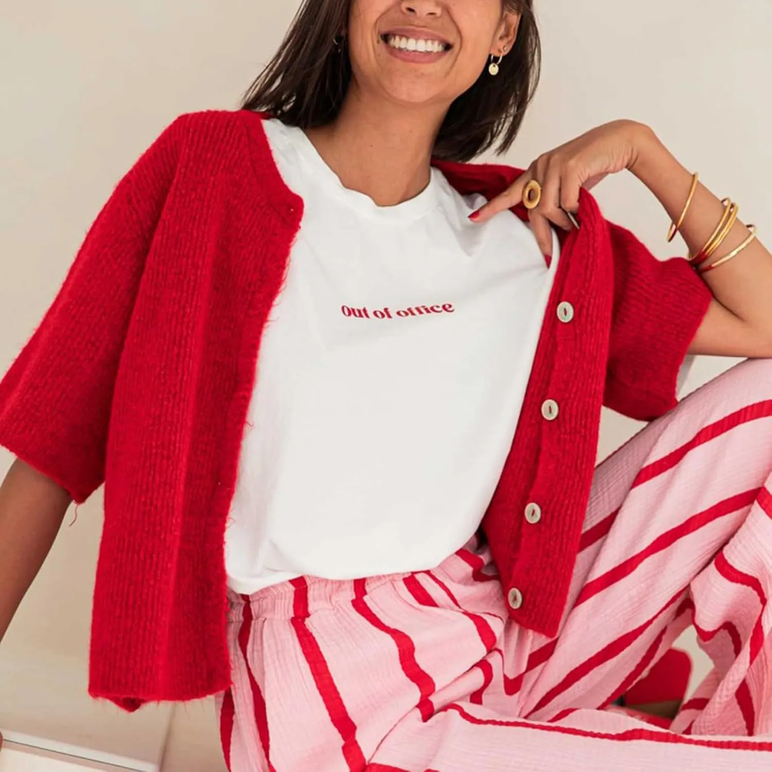 Womens Button Up Short Sleeve Cardigans Sweater Cropped Lightweight Round Neck Elegant Knit Tops with Pockets